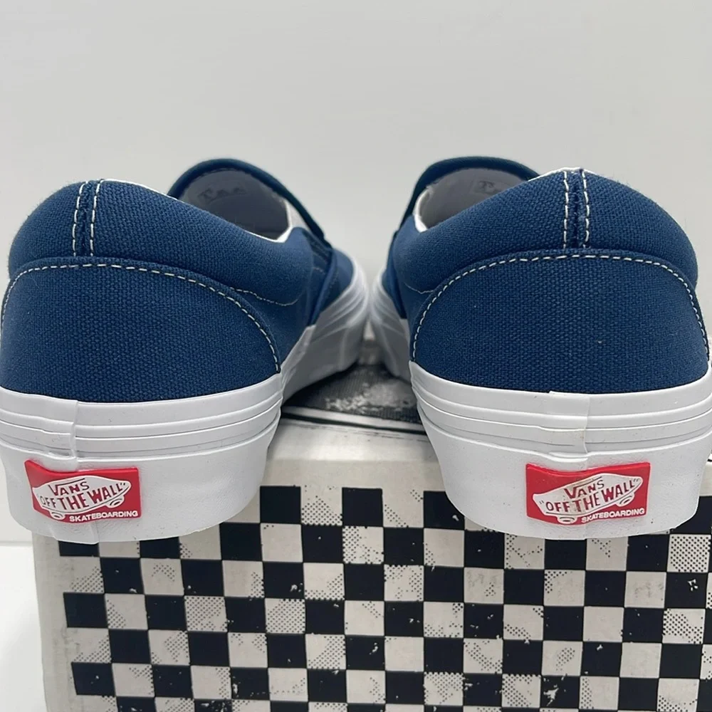 Vans WMNS Skate Slip-On Wrapped Dark Denim
VN0A5FCADDN
Sneakers - Picture 13 of 16